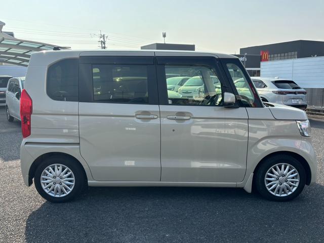 Ｎ－ＢＯＸ Ｇ・Ｌホンダセンシング　８インチナビ／フルセグ／ＥＴＣ／ドラレコ前後　レーダブレーキ　Ｓヒータ　Ａストップ　禁煙　ＥＳＣ　キーフリーシステム　ＬＥＤライト　フルセグ対応　バックＭ　ＴＶナビ　ＵＳＢ　スマートキー　クルコン（3枚目）