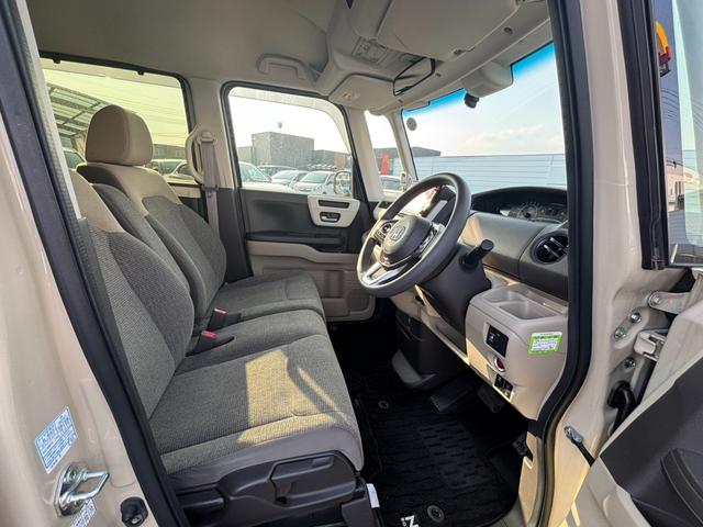 Ｎ－ＢＯＸ Ｇ・Ｌホンダセンシング　８インチナビ／フルセグ／ＥＴＣ／ドラレコ前後　レーダブレーキ　Ｓヒータ　Ａストップ　禁煙　ＥＳＣ　キーフリーシステム　ＬＥＤライト　フルセグ対応　バックＭ　ＴＶナビ　ＵＳＢ　スマートキー　クルコン（8枚目）