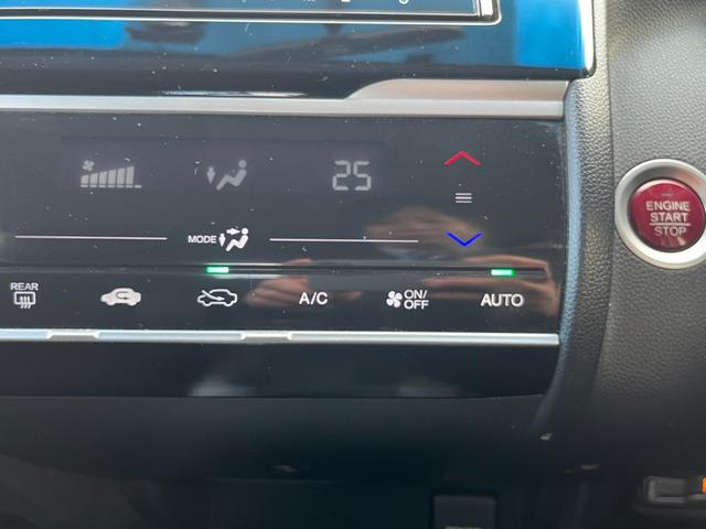 フィット １３Ｇ・Ｓパッケージ　純正ナビ／フルセグ／ＢＴ／ＥＴＣ　地デジフルセグ　ナビＴＶ　エアコン　ＤＶＤ再生　イモビライザー　パワーウインドウ　ＥＳＣ　スマートキー　キーレス　Ｗエアバック　アイドリングストップ　ＡＢＳ（15枚目）