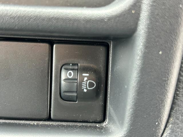 ＮＴ１００クリッパートラック ＤＸ　４ＷＤ／５ＭＴ／クリアランスソナー／パワーウィンドウ　エアＢ　ダブルエアバッグ　１オーナー　禁煙車　ＡＣ　ＰＳ　パワーウインドウ　ＡＢＳ　リモコンキー（16枚目）