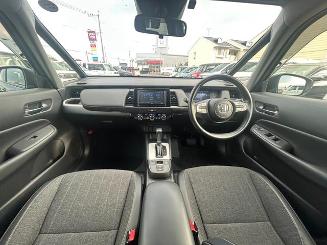 フィット e:HEVホーム 社外ナビ/Bluetooth/ETC コーナーセンサ Bモニ ETC搭載 カーテンエアバッグ 1オーナー イモビライザー ECON LEDヘッドランプ スマートキ エアバック 禁煙 パワステ VSA(7枚目)