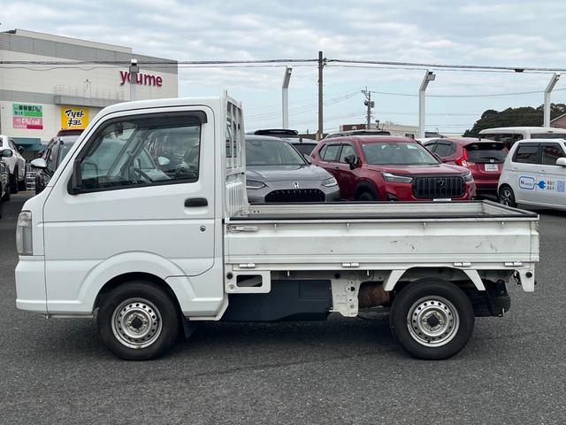 キャリイトラック ＫＣエアコン・パワステ　ＡＴ／パート４ＷＤ／ラジオ／エアコン／パワステ　４ＷＤ車　ＳＲＳ　デュアルエアバッグ　ＰＳ　禁煙（3枚目）