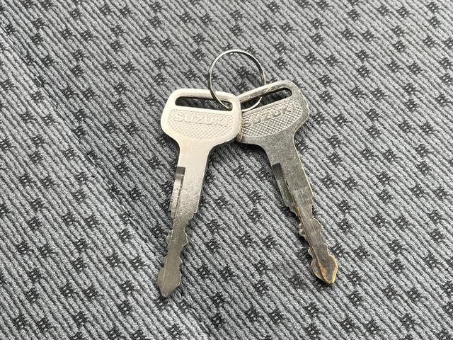 キャリイトラック ＫＣエアコン・パワステ　ＡＴ／パート４ＷＤ／ラジオ／エアコン／パワステ　４ＷＤ車　ＳＲＳ　デュアルエアバッグ　ＰＳ　禁煙（13枚目）