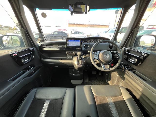 Ｎ－ＢＯＸカスタム Ｌターボ　純正８インチナビ／フルセグＴＶ／ドラレコ／ＥＴＣ／バックモニター　Ｗパワスラ　スマキ　プリクラッシュセーフティー　地デジ対応　後カメラ　シートＨ　ＥＳＣ　サイドエアバック　ＥＣＯＮ　ＵＳＢポート　禁煙（7枚目）