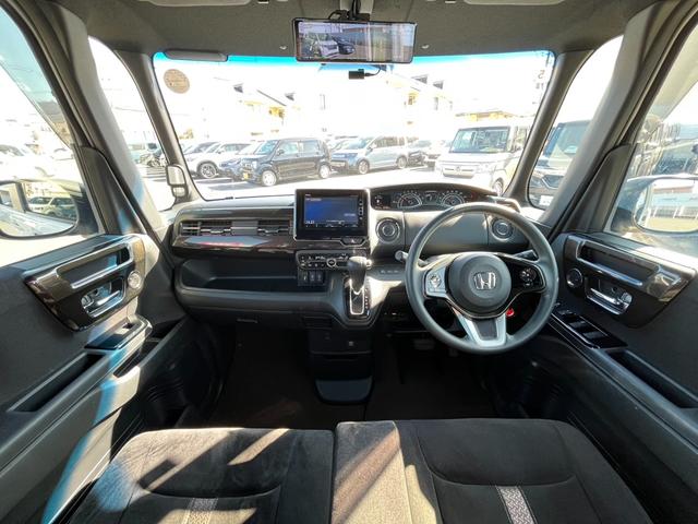 Ｎ－ＢＯＸカスタム Ｇ・Ｌ　センシングレス／純正ナビ／フルセグ／社外ドラレコ／バックモニター／ＥＴＣ　エアコン　フルセグテレビ　盗難防止システム　ＥＳＣ　両側スライド片側電動　ＷエアＢ　ベンチシート　キーフリーシステム　禁煙（7枚目）