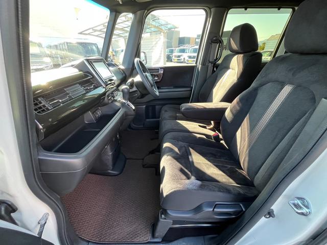 Ｎ－ＢＯＸカスタム Ｇ・Ｌ　センシングレス／純正ナビ／フルセグ／社外ドラレコ／バックモニター／ＥＴＣ　エアコン　フルセグテレビ　盗難防止システム　ＥＳＣ　両側スライド片側電動　ＷエアＢ　ベンチシート　キーフリーシステム　禁煙（9枚目）