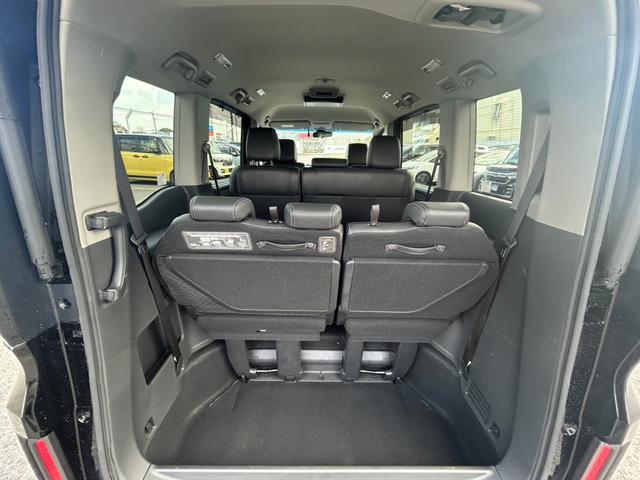 ステップワゴンスパーダ スパーダ・クールスピリットホンダセンシング　１０インチナビ／フルセグ／後席フリップダウンモニター／ドラレコ前後　スマートキ－　リヤカメラ　オートエアコン　アクティブクルーズ　イモビ　シートＨ　キーフリー　カーテンエアバック　アイドリングＳＴＯＰ（12枚目）