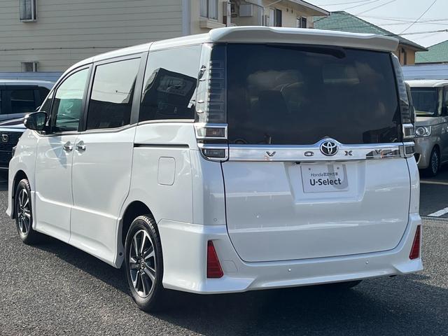 ヴォクシー ＺＳ煌ＩＩＩ　アルパインナビ＆フリップダウン／ドラレコ／ＥＴＣ／バックモニター　ヘッドライトＬＥＤ　Ｃセンサー　ＤＶＤ再生可　ワンオーナー車　リヤカメラ　ＥＴＣ車載器　地デジＴＶ　セキュリティアラーム　リアエアコン（6枚目）