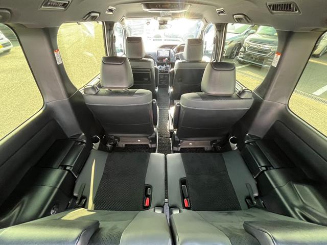 ヴォクシー ＺＳ煌ＩＩＩ　アルパインナビ＆フリップダウン／ドラレコ／ＥＴＣ／バックモニター　ヘッドライトＬＥＤ　Ｃセンサー　ＤＶＤ再生可　ワンオーナー車　リヤカメラ　ＥＴＣ車載器　地デジＴＶ　セキュリティアラーム　リアエアコン（11枚目）