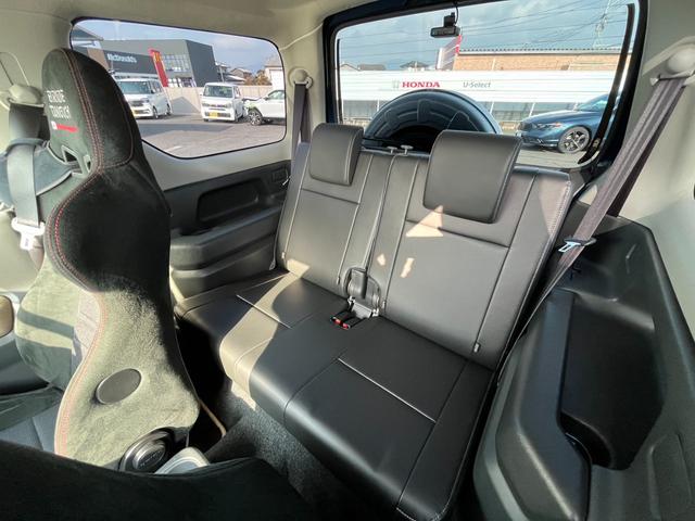 ジムニーシエラ ランドベンチャー　レカロシート／社外ナビ／ＴＶ／バックモニター／ドラレコ／ＥＴＣ　ＰＳ　ＤＶＤ再生可能　キ－レス　４ｗｄ　ナビＴＶ　マニュアルエアコン　助手席エアバック　運転席エアバック　ＥＴＣ車載器　ＡＢＳ　地デジ（10枚目）