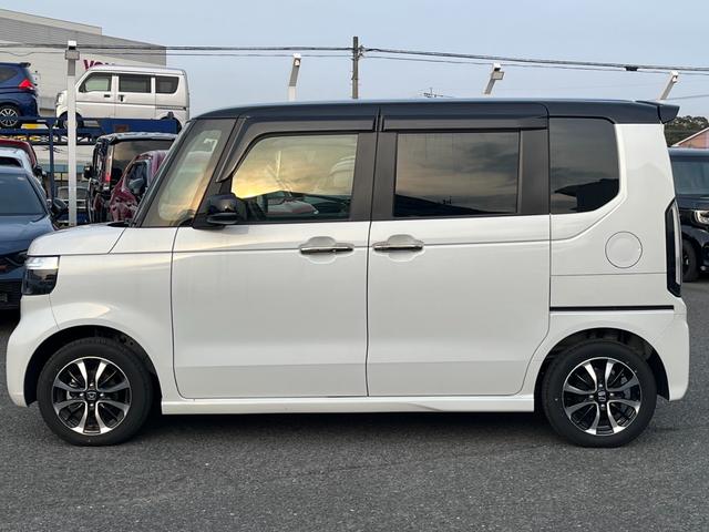 Ｎ－ＢＯＸカスタム コーディネートスタイル　元デモカー／純正９インチナビ／前後ドラレコ／フルセグＴＶ／ＥＴＣ／バックモニター　セキュリティ　横滑り防止　スマートキ－　前席シートヒーター　クルコン　パーキングセンサー　リヤカメラ　サイドエアバッグ（3枚目）