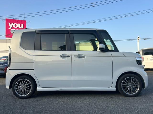 Ｎ－ＢＯＸカスタム ターボ　純正ナビ／フルセグＴＶ／ドラレコ３カメラ／ＥＴＣ　盗難防止システム　スマートキープッシュスタート　ブレーキサポート　１オーナー　サイドエアバック　パワーステアリング　パーキングセンサー　ＤＶＤ再生可（4枚目）