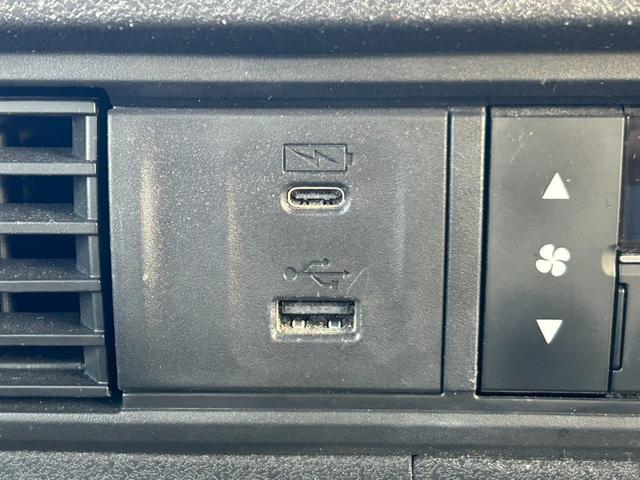 Ｎ－ＢＯＸカスタム ターボ　純正ナビ／フルセグＴＶ／ドラレコ３カメラ／ＥＴＣ　盗難防止システム　スマートキープッシュスタート　ブレーキサポート　１オーナー　サイドエアバック　パワーステアリング　パーキングセンサー　ＤＶＤ再生可（19枚目）