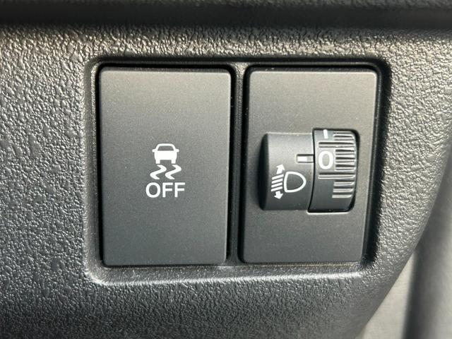 Ｎ－ＢＯＸカスタム ターボ　純正ナビ／フルセグＴＶ／ドラレコ３カメラ／ＥＴＣ　盗難防止システム　スマートキープッシュスタート　ブレーキサポート　１オーナー　サイドエアバック　パワーステアリング　パーキングセンサー　ＤＶＤ再生可（22枚目）