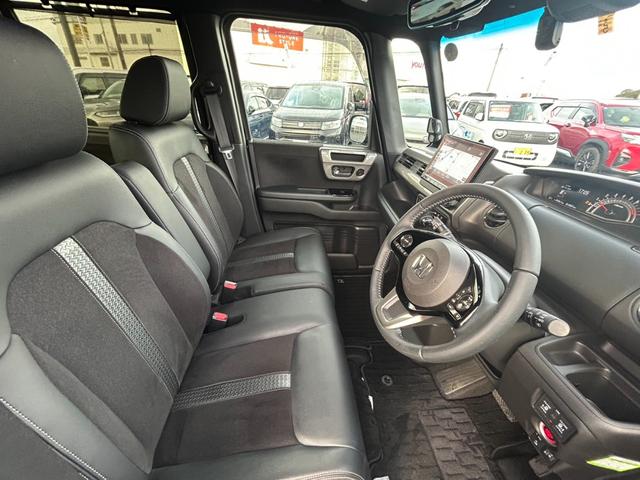 Ｎ－ＢＯＸカスタム Ｌターボスタイル＋ブラック　純正９インチナビ／フルセグＴＶ／アドバンスドルームミラー／ドラレコ　Ｗ電動ドア　ナビＴＶ　パワステ　禁煙　ベンチシート　オートクルーズ　エアバッグ　横滑防止装置　ＡＢＳ　ＵＳＢポート　サイドエアバッグ（8枚目）