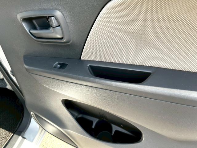 ワゴンＲ ＦＸ　キーレス　ＥＴＣ　アイドリングストップ　電動格納ミラー　ベンチシート　フルフラット　盗難防止システム　衝突安全ボディ　運転席・助手席エアバッグ　ＡＢＳ　取扱説明書（36枚目）