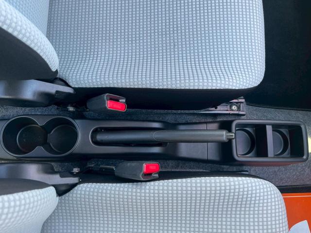 アルト Ｌ　キーレス　キー２個　アイドリングストップ　運転席シートヒーター　運転席・助手席エアバッグ　盗難防止システム　衝突安全ボディ　ＡＢＳ（16枚目）