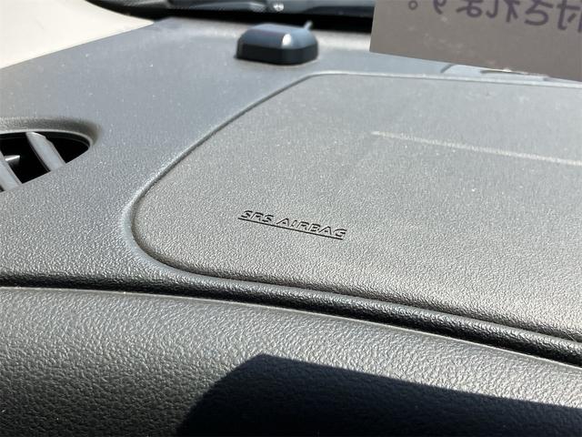キューブ ライダー　車検令和９年３月　純正ナビ地デジＴＶ　Ｂｌｕｅｔｏｏｔｈ　インテリジェントキー　ＥＴＣ　プッシュスターター　革調シートカバー　ベンチシート　ＨＩＤヘッドライト　純正エアロ　純正１６インチアルミホイール（14枚目）