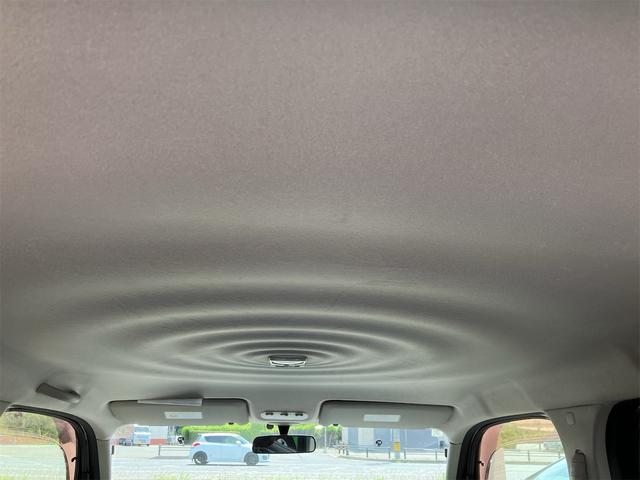 キューブ ライダー　車検令和９年３月　純正ナビ地デジＴＶ　Ｂｌｕｅｔｏｏｔｈ　インテリジェントキー　ＥＴＣ　プッシュスターター　革調シートカバー　ベンチシート　ＨＩＤヘッドライト　純正エアロ　純正１６インチアルミホイール（28枚目）