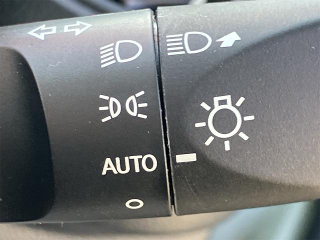 ミラトコット G SAIII LEDヘッドライト エアロ 純正エンジンスターター 全方位カメラ 純正ディスプレイオーディオ Bluetooth DVD再生 スマートキー シートヒーター 衝突軽減ブレーキ オートマチックハイビーム(12枚目)