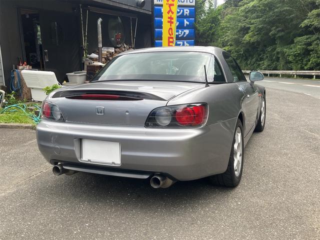 Ｓ２０００ ベースグレード　６速ＭＴ　ナビ　ＥＴＣ　プッシュスタート　スマートキー　ＤＶＤ再生　ＨＩＤ　パワステ　実走行６３６６８キロ　ＨＩＤ　パワーステアリング　パワーウィンドウ（5枚目）