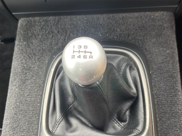 Ｓ２０００ ベースグレード　６速ＭＴ　ナビ　ＥＴＣ　プッシュスタート　スマートキー　ＤＶＤ再生　ＨＩＤ　パワステ　実走行６３６６８キロ　ＨＩＤ　パワーステアリング　パワーウィンドウ（25枚目）
