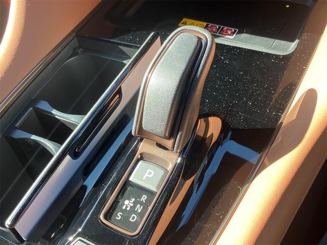 ヴェルファイアハイブリッド エグゼクティブラウンジ　全周囲カメラ　ナビ　ＴＶ　両側電動スライドドア　クリアランスソナー　オートクルーズコントロール　レーンアシスト　パークアシスト　衝突被害軽減システム　オートマチックハイビーム（6枚目）