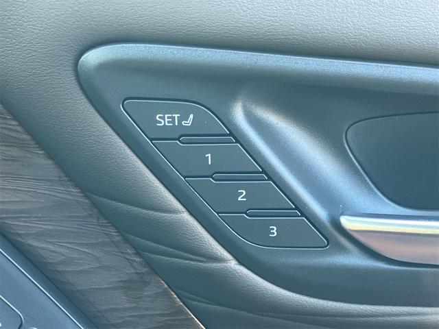 ヴェルファイアハイブリッド エグゼクティブラウンジ　全周囲カメラ　ナビ　ＴＶ　両側電動スライドドア　クリアランスソナー　オートクルーズコントロール　レーンアシスト　パークアシスト　衝突被害軽減システム　オートマチックハイビーム（66枚目）