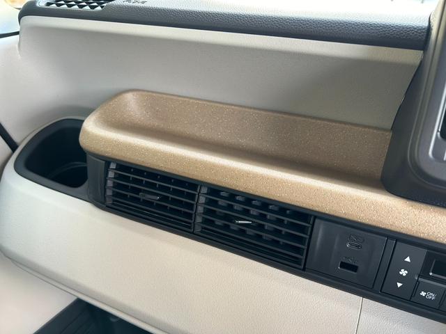 Ｎ－ＢＯＸ ベースグレード　衝突軽減ブレーキ付き　片側電動スライド（29枚目）