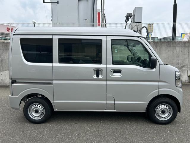 エブリイ ＰＡリミテッド　ＬＥＤヘッドランプ装着車　衝突軽減ブレーキ付き（9枚目）