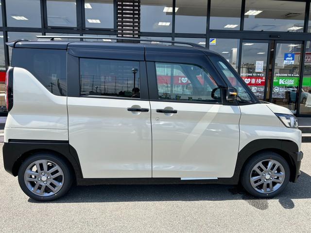 デリカミニ Ｇ　プレミアム　届出済未使用車　両側電動スライドドア　全方位モニター付き（7枚目）