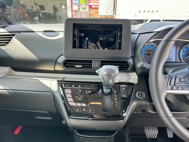 デリカミニ Ｇ　プレミアム　届出済未使用車　両側電動スライドドア　全方位モニター付き（24枚目）