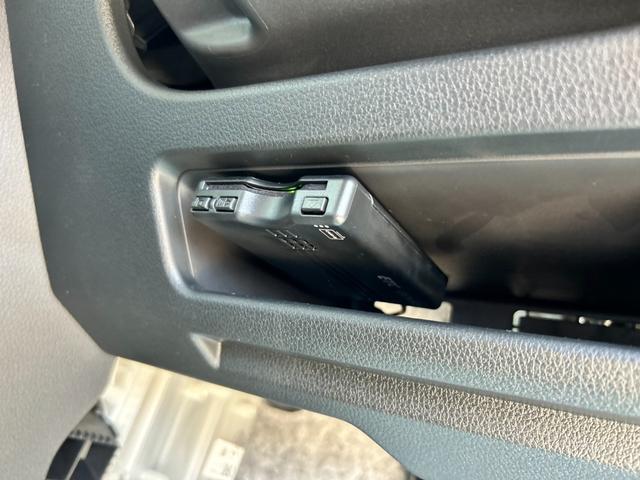 ムーヴキャンバス ストライプスＧ　衝突軽減ブレーキ付き　シ－トヒ－タ－　両側電動スライド（28枚目）