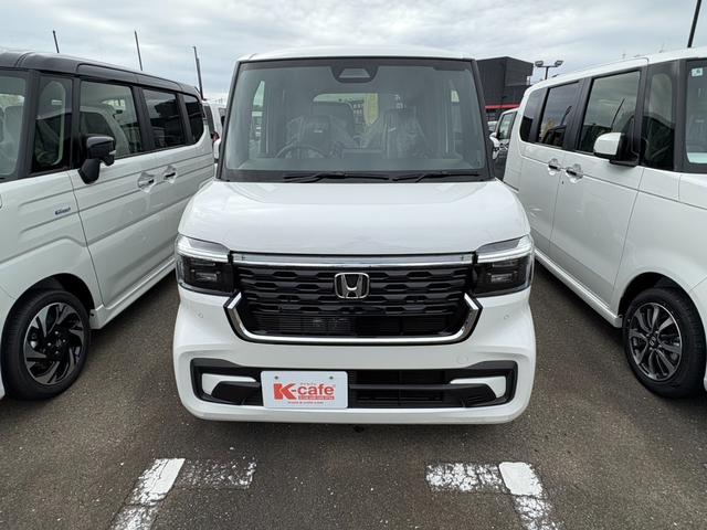 Ｎ－ＢＯＸカスタム ベースグレード　届出済未使用車　衝突軽減ブレーキ　アダプティブクルーズコントロール　片側電動スライドドア　電子パーキング　ブレーキホールド　シートヒーター　キーフリー　オートエアコン　純正アルミホイール（7枚目）