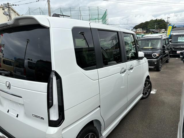 Ｎ－ＢＯＸカスタム ベースグレード　届出済未使用車　衝突軽減ブレーキ　アダプティブクルーズコントロール　片側電動スライドドア　電子パーキング　ブレーキホールド　シートヒーター　キーフリー　オートエアコン　純正アルミホイール（9枚目）
