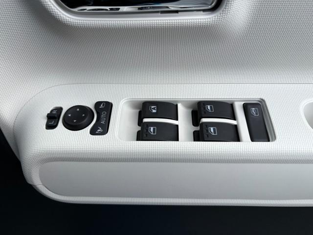ムーヴキャンバス ストライプスＧ　衝突軽減ブレーキ　両側電動スライドドア　シートヒーター　ＬＥＤヘッドライト　電子パーキングブレーキ　ブレーキホールド　ステアリングスイッチ　キーフリー　オートエアコン（35枚目）
