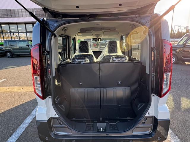 スペーシアギア ハイブリッドＸＺ　衝突軽減ブレーキ　両側電動スライドドア　ハンドルヒーター　シートヒーター　電子パーキングブレーキ　ブレーキホールド　純正アルミホイール　キーフリー　オートエアコン（11枚目）