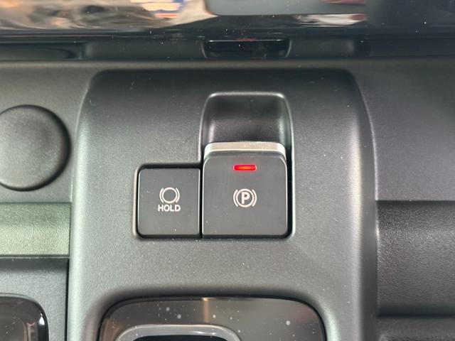 スペーシアギア ハイブリッドＸＺ　衝突軽減ブレーキ　両側電動スライドドア　ハンドルヒーター　シートヒーター　電子パーキングブレーキ　ブレーキホールド　純正アルミホイール　キーフリー　オートエアコン（33枚目）