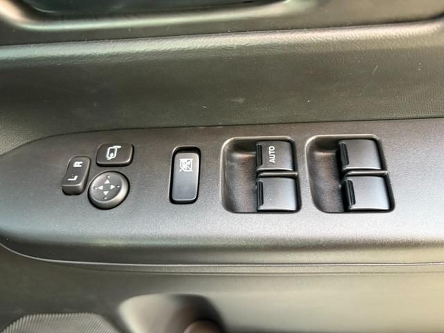 スペーシアギア ハイブリッドＸＺ　衝突軽減ブレーキ　両側電動スライドドア　ハンドルヒーター　シートヒーター　電子パーキングブレーキ　ブレーキホールド　純正アルミホイール　キーフリー　オートエアコン（40枚目）