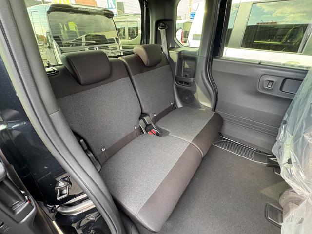 Ｎ－ＢＯＸカスタム ベースグレード　届出済未使用車　衝突軽減ブレーキ　片側電動スライドドア　シートヒーター　バックカメラ　純正アルミホイール（14枚目）