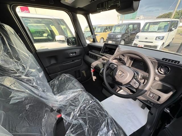 Ｎ－ＢＯＸカスタム ベースグレード　届出済未使用車　衝突軽減ブレーキ　片側電動スライドドア　シートヒーター　バックカメラ　純正アルミホイール（19枚目）