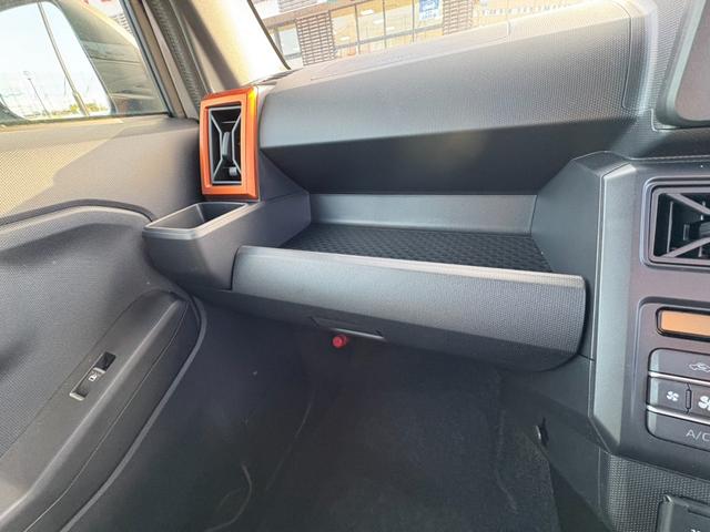 タフト Ｇ　衝突軽減ブレーキ　ブレーキホールド　電子パーキングブレーキ　ガラスルーフ（39枚目）