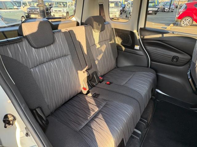 ソリオ ハイブリッドＭＺ　社外８インチナビ　フルセグＴＶ　ブルートゥース　ＤＶＤ再生　ＥＴＣ　両側電動スライドドア　ヘッドアップディスプレイ　コーナーセンサー　ドラレコ付き（18枚目）