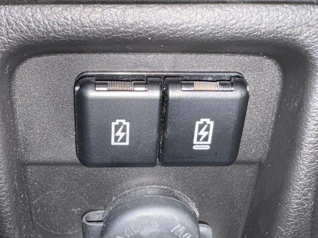 ソリオ ハイブリッドＭＺ　社外８インチナビ　フルセグＴＶ　ブルートゥース　ＤＶＤ再生　ＥＴＣ　両側電動スライドドア　ヘッドアップディスプレイ　コーナーセンサー　ドラレコ付き（43枚目）