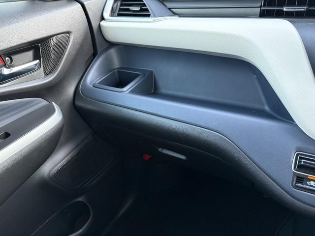 ソリオ ハイブリッドＭＺ　社外８インチナビ　フルセグＴＶ　ブルートゥース　ＤＶＤ再生　ＥＴＣ　両側電動スライドドア　ヘッドアップディスプレイ　コーナーセンサー　ドラレコ付き（46枚目）