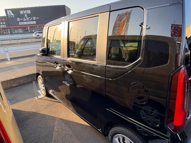 Ｎ－ＢＯＸ ベースグレード　１月１日販売開始　衝突軽減ブレーキ　片側電動スライドドア　シートヒーター　アダプティブクルーズコントロール　電子パーキング　ブレーキホールド（12枚目）