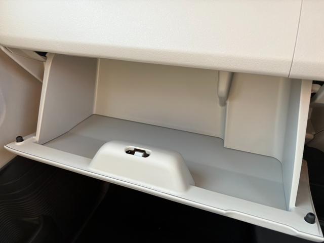 Ｎ－ＢＯＸ ベースグレード　１月１日販売開始　衝突軽減ブレーキ　片側電動スライドドア　シートヒーター　アダプティブクルーズコントロール　電子パーキング　ブレーキホールド（42枚目）