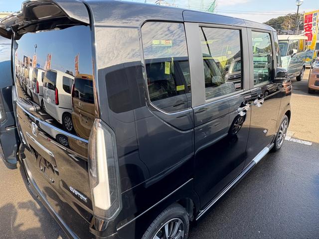 Ｎ－ＢＯＸカスタム ベースグレード　届出済未使用車　衝突軽減ブレーキ　片側電動スライドドア　アダプティブクルーズコントロール　ステアリングスイッチ　シートヒーター　電子パーキングブレーキ　ブレーキホールド（10枚目）