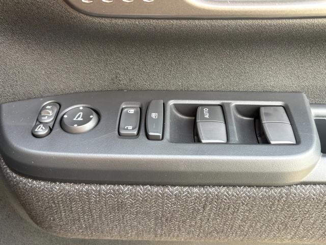 Ｎ－ＢＯＸカスタム ベースグレード　届出済未使用車　衝突軽減ブレーキ　片側電動スライドドア　アダプティブクルーズコントロール　ステアリングスイッチ　シートヒーター　電子パーキングブレーキ　ブレーキホールド（48枚目）