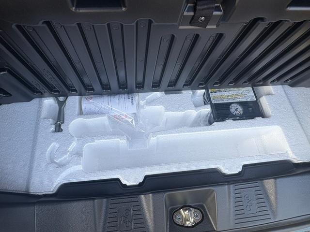 スペーシア ハイブリッドＧ　衝突軽減ブレーキ　両側スライドドア　ステアリングスイッチ　キーフリー　オートエアコン（16枚目）